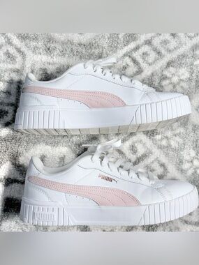 PUMA Carina Crew Women's Pink & White Sneaker women’s size 8 - (run small)